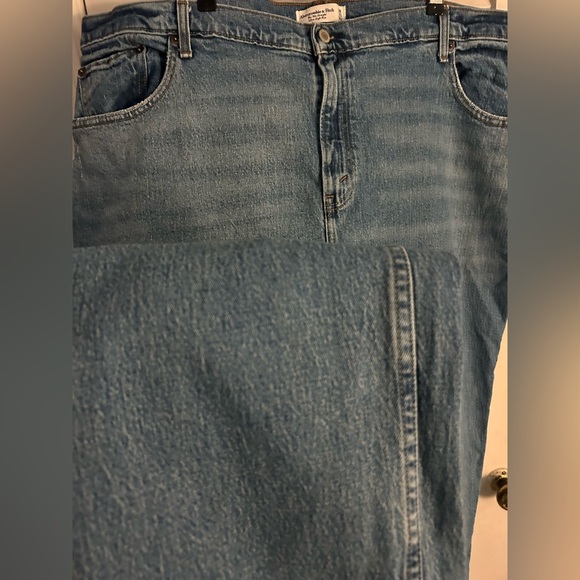 Abercrombie & Fitch The 90’s Straight Ultra High Rise Jean- Medium Wash - Picture 4 of 6